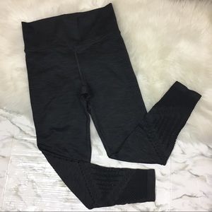 ATHLETA Mesh Compressi Haigh Waisted Crop Leggings